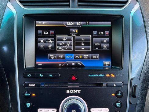 Used 2016 Ford Explorer Limited w/ Equipment Group 301A AWD/4WD image 34