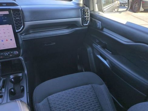 Used 2025 Ford Ranger XLT w/ Equipment Group 301A High AWD/4WD image 18
