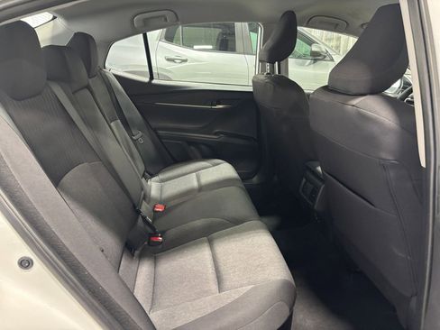 Used 2025 Toyota Camry LE image 37