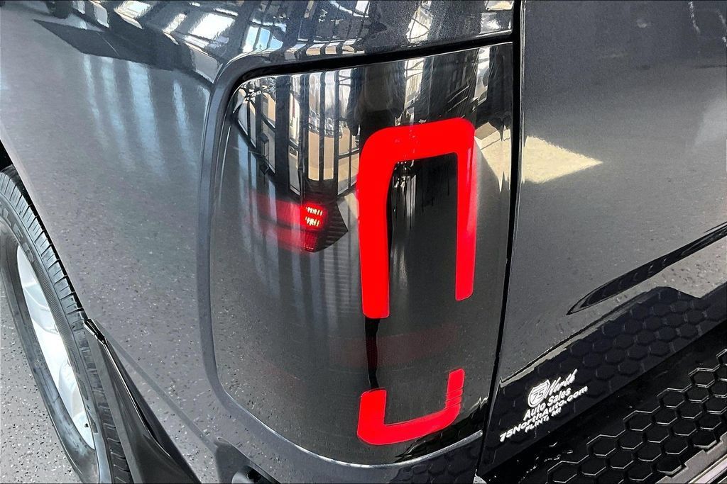 Used 2018 RAM 1500 Express AWD/4WD image 20