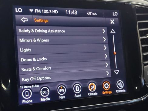 Used 2021 Jeep Grand Cherokee Laredo X AWD/4WD image 46