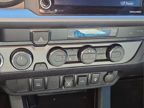 Used 2023 Toyota Tacoma TRD Sport image 27