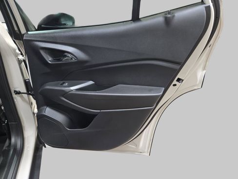 New 2026 Chevrolet Trax RS image 13