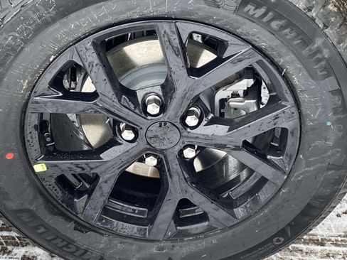 New 2026 Jeep Grand Cherokee Altitude image 7