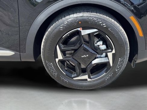 New 2026 Kia Sportage EX FWD image 32
