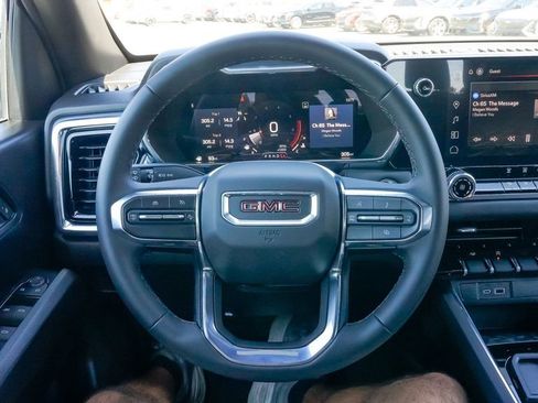 Used 2025 GMC Canyon Elevation image 32