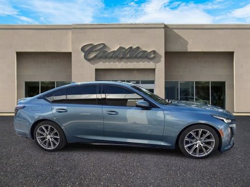 Used 2023 Cadillac CT5 V w/ Platinum Package RWD image 2