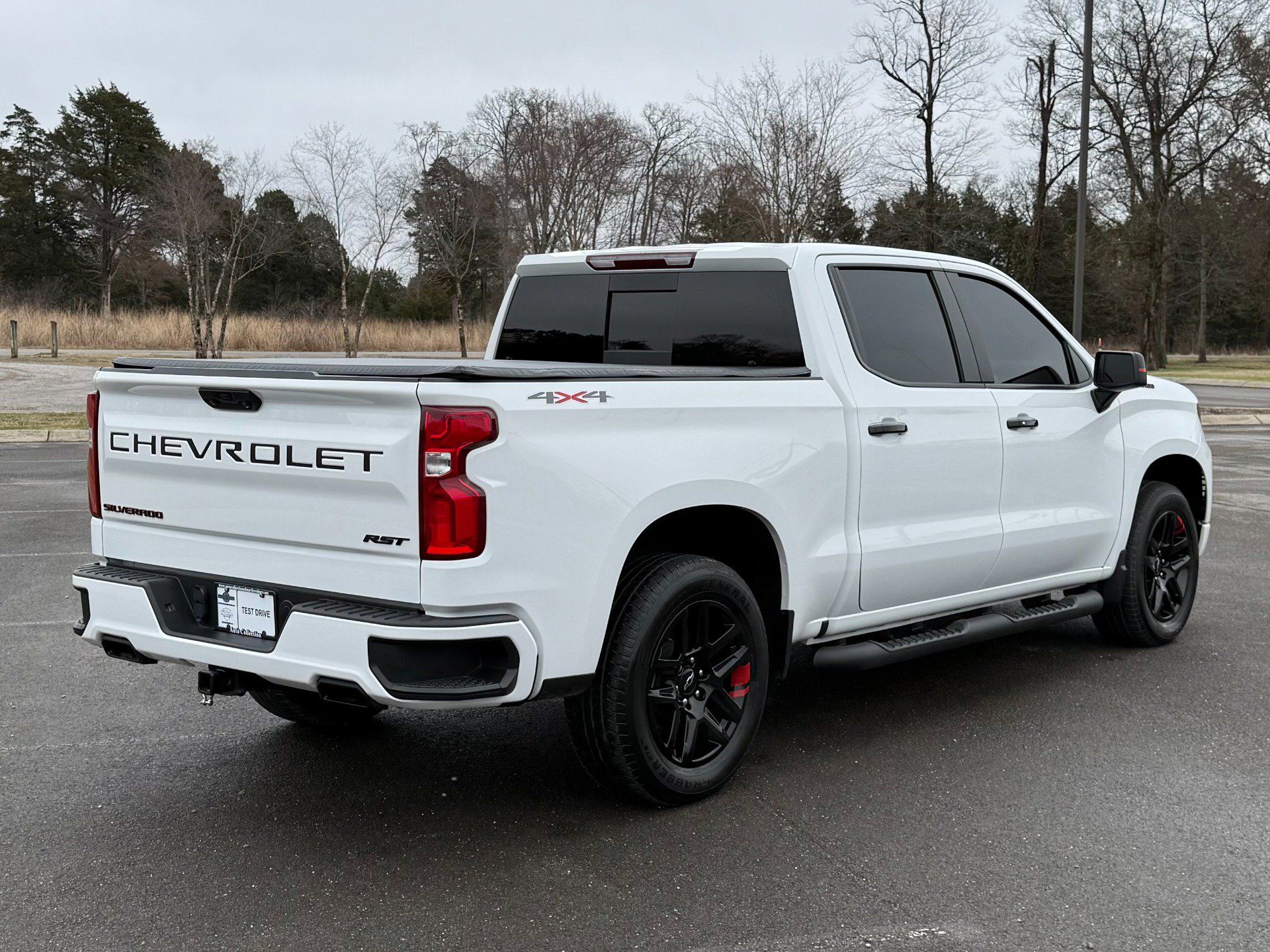 Used 2024 Chevrolet Silverado 1500 RST w/ Redline Edition AWD/4WD image 3