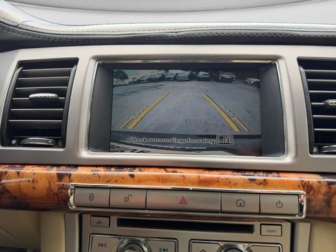 Used 2010 Jaguar XF Premium RWD image 35