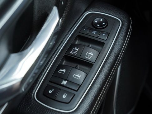 Certified 2021 RAM 1500 Laramie image 15