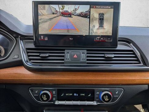 Used 2021 Audi Q5 Premium Plus w/ Premium Plus Package image 13