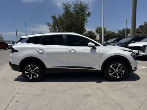 Certified 2023 Kia Sportage EX AWD/4WD image 3