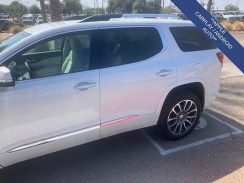 Used 2021 GMC Acadia Denali w/ Denali Technology Package FWD image 4