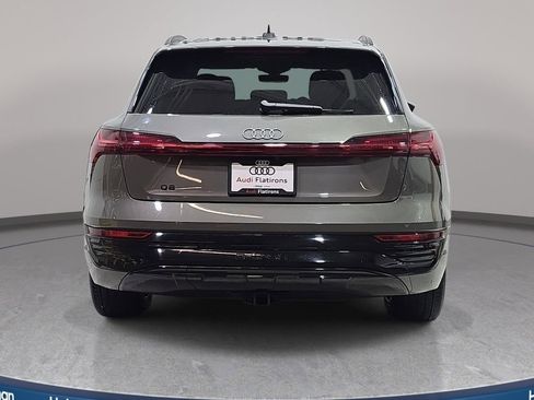 Used 2024 Audi Q8 e-tron Premium Plus w/ Premium Plus Package AWD/4WD image 7