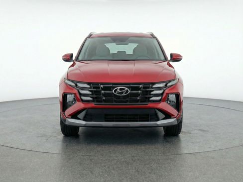 Used 2025 Hyundai Tucson SEL FWD image 2