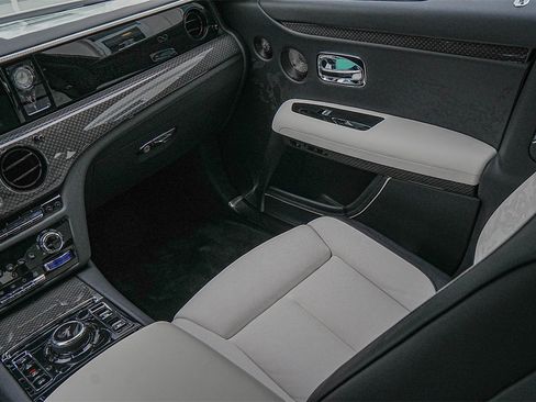 New 2025 Rolls-Royce Ghost Black Badge image 39