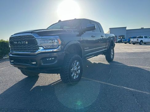 Used 2022 RAM 2500 Limited AWD/4WD image 3