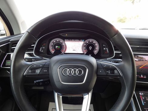 Used 2023 Audi Q7 3.0T Premium Plus AWD/4WD image 17