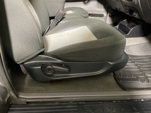 Used 2011 Ford Ranger XLT image 29