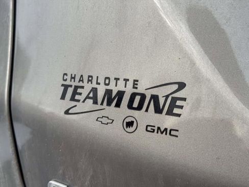 Used 2019 Chevrolet Equinox LT image 32