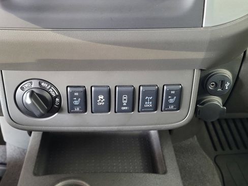Certified 2020 Nissan Frontier PRO-4X w/ Pro-4x Utility Package AWD/4WD image 14