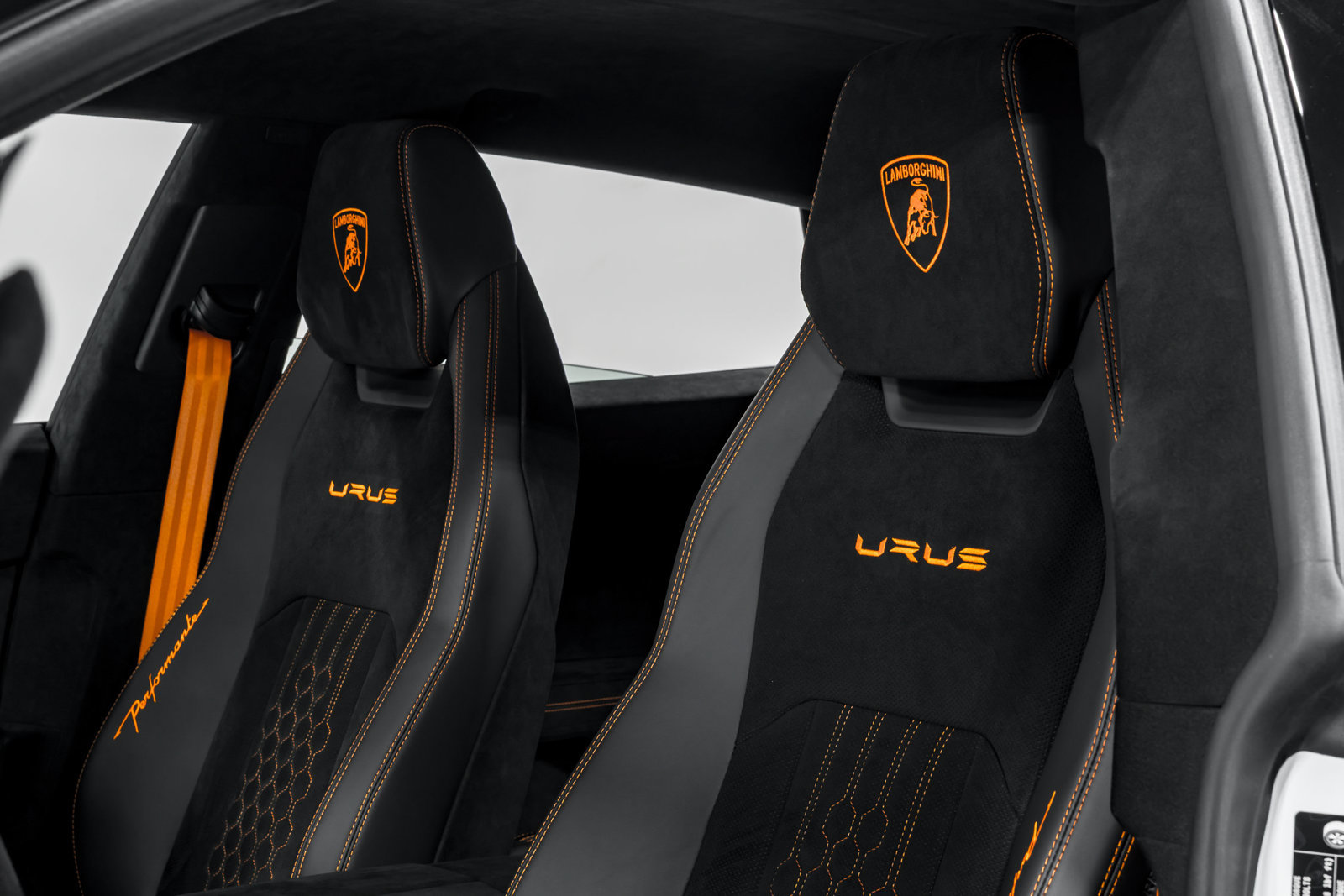 Used 2024 Lamborghini Urus Performante AWD/4WD image 19