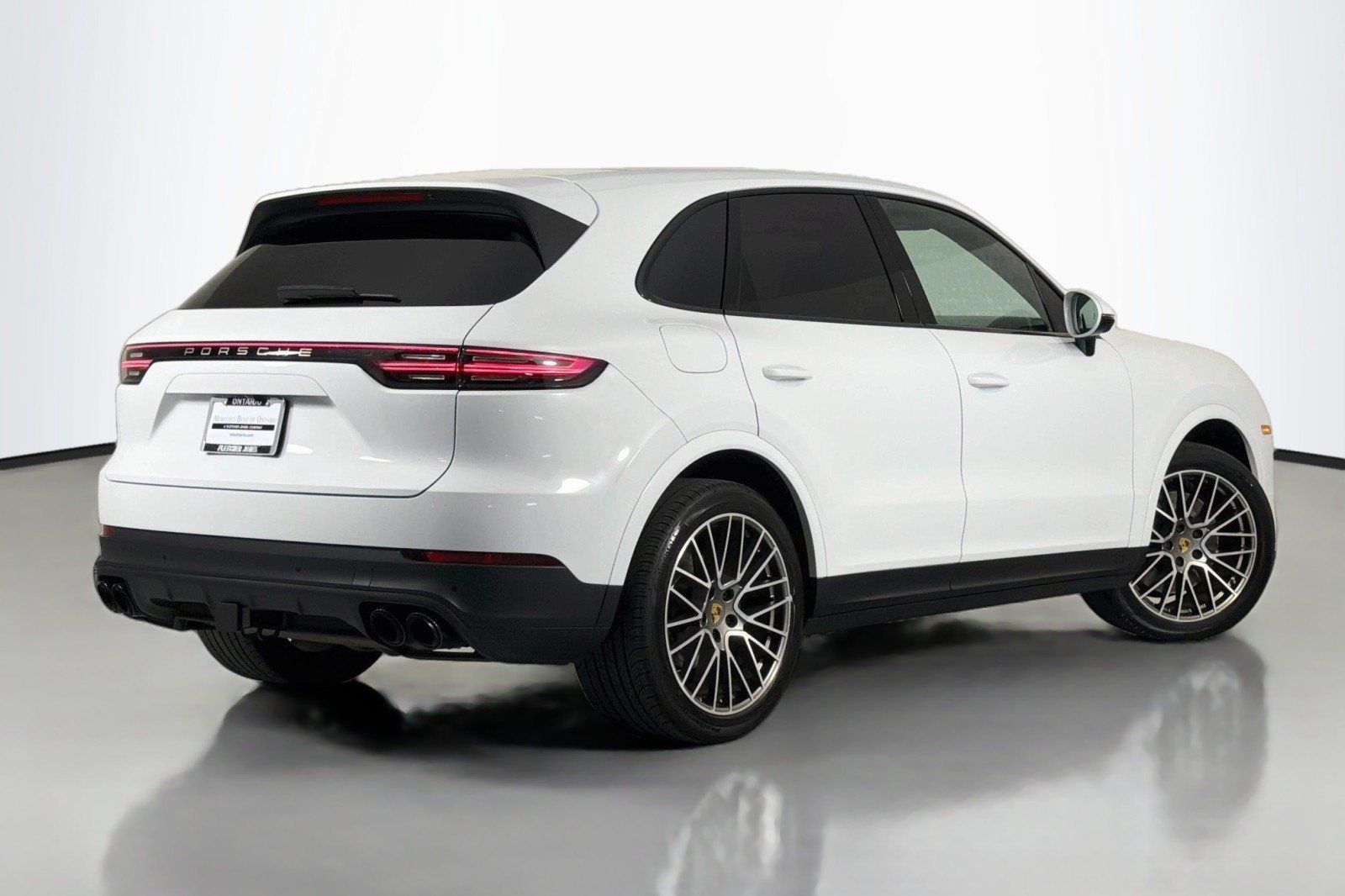 Used 2023 Porsche Cayenne Platinum Edition AWD/4WD image 12