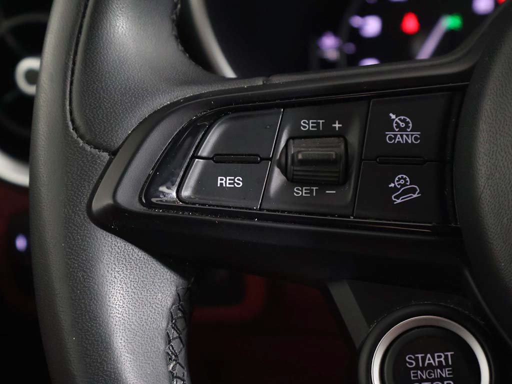 Used 2020 Alfa Romeo Stelvio Ti AWD/4WD image 35