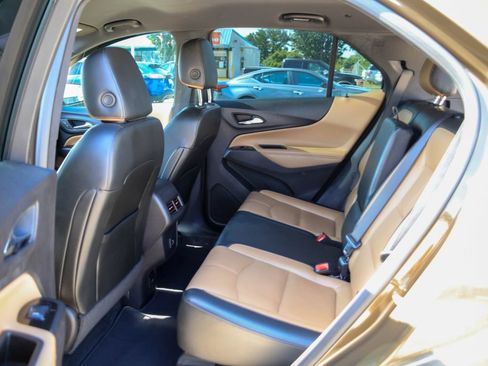 Used 2024 Chevrolet Equinox Premier FWD image 9