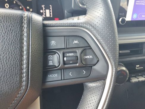 Certified 2025 Toyota 4Runner SR5 AWD/4WD image 22
