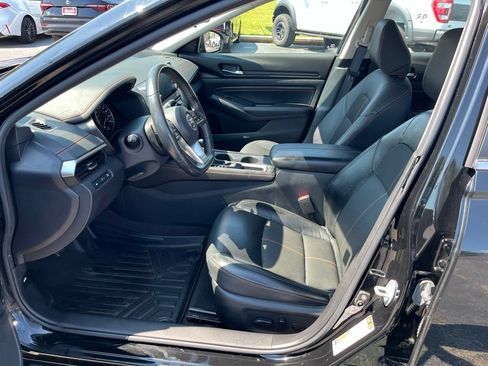 Used 2022 Nissan Altima 2.0 SR FWD image 38