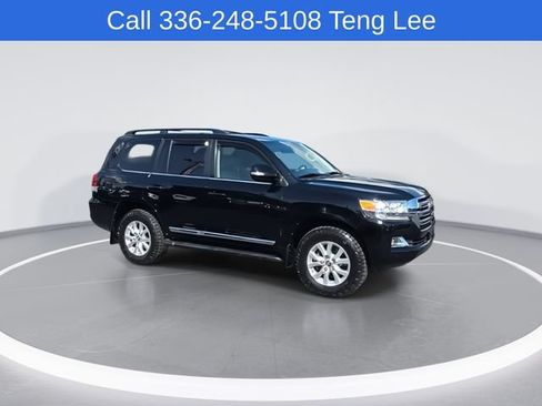 Used 2017 Toyota Land Cruiser AWD/4WD image 2