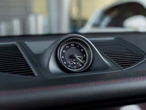 New 2026 Porsche Macan image 31