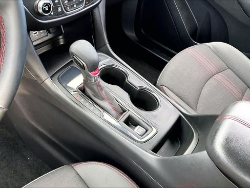 Used 2024 Chevrolet Equinox RS FWD image 16