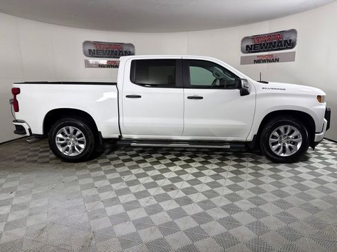 Used 2020 Chevrolet Silverado 1500 Custom w/ Custom Value Package image 2