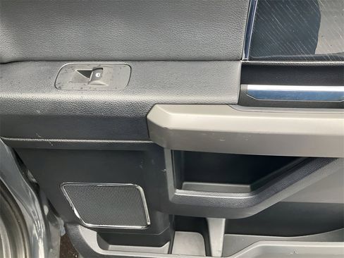 Used 2021 Ford F250 Platinum w/ FX4 Off-Road Package image 17