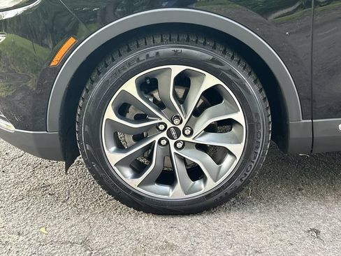 Used 2023 Lincoln Nautilus Reserve AWD/4WD image 10