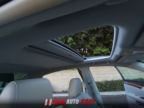 Used 2011 Toyota Avalon FWD image 33