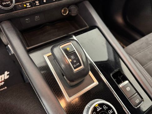 Used 2023 Mitsubishi Outlander SE Black Edition image 18