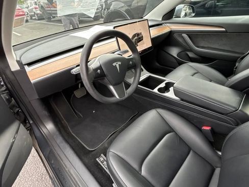 Used 2022 Tesla Model 3 Long Range AWD/4WD image 5