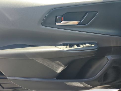 Used 2026 Toyota Prius XLE FWD image 18