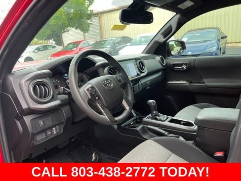 Used 2022 Toyota Tacoma TRD Sport w/ TRD Premium Sport Package AWD/4WD image 6