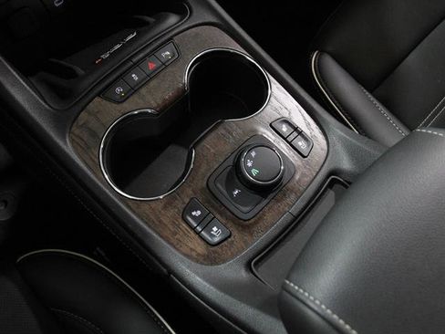 Used 2021 GMC Acadia Denali w/ LPO, Floor Liner Package image 17