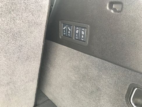 Certified 2025 Cadillac XT6 Premium Luxury image 22