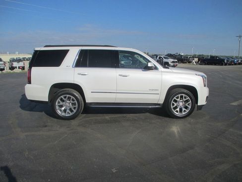 Used 2020 GMC Yukon SLT w/ Enhanced Security Package AWD/4WD image 4