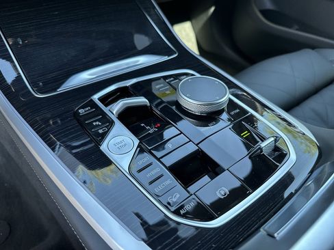 New 2026 BMW X5 xDrive50e w/ M Sport Package image 35