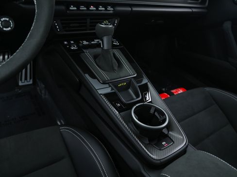 Used 2026 Porsche 911 GT3 RWD image 31