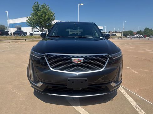 Used 2025 Cadillac XT6 Premium Luxury w/ Platinum Package AWD/4WD image 6