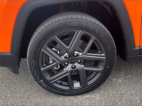 New 2026 Jeep Compass Latitude AWD/4WD image 12