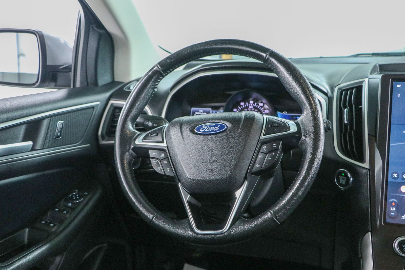 Used 2021 Ford Edge SEL w/ Convenience Package FWD image 12